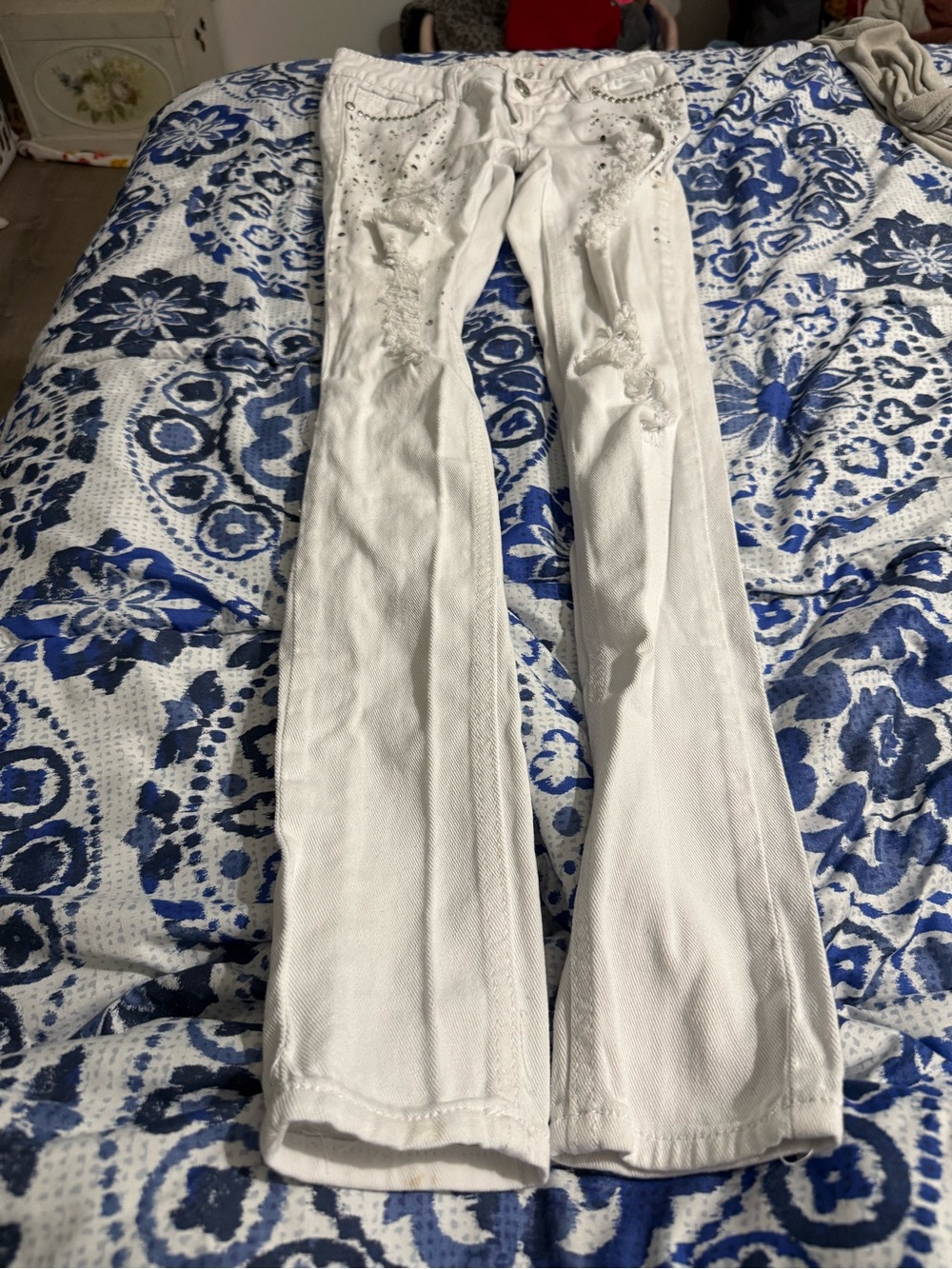 Almost Famous White Distressed Skinny Jeans with Embellishment